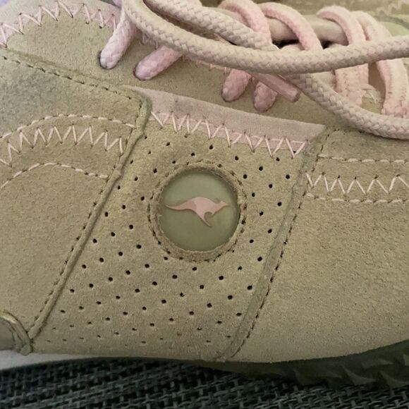 KangaROOS Casey Sneaker Sz 8 Tan and Pink - Picture 3 of 6
